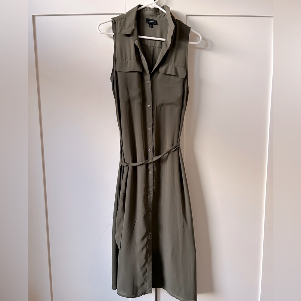 Sleeveless Button Down Sheath, Size M by Who What Wear